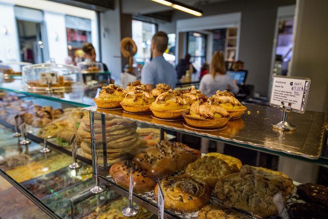 Greek Food Walking Tour in Athens - Psirri: meze culture, live music, and dessert timing