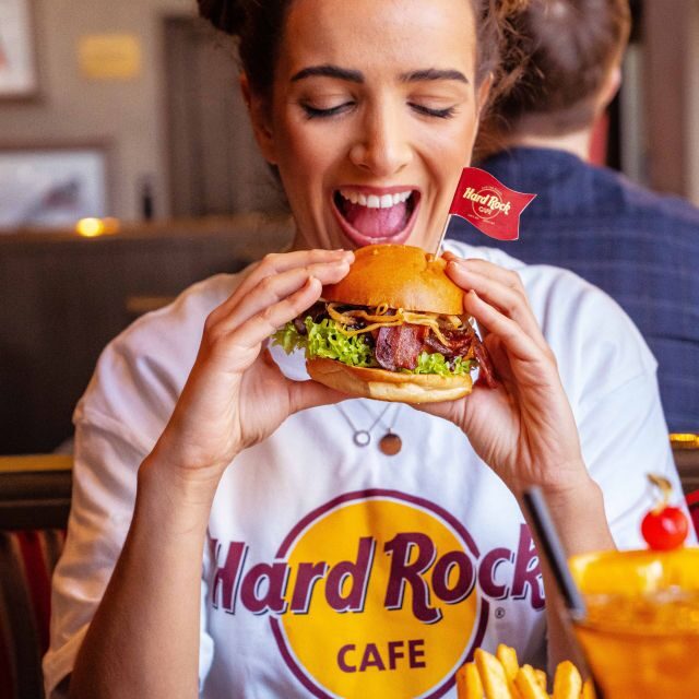 Hard Rock Cafe Athens with Set Menu for Lunch or Dinner - Service and comfort: what to expect when you’re seated
