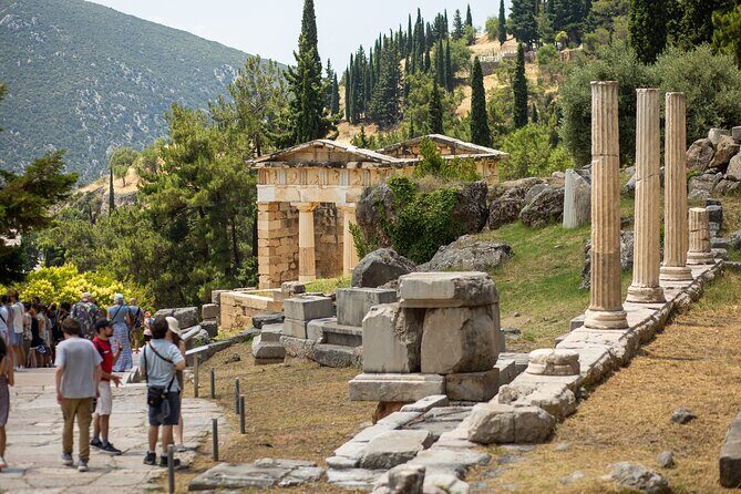 Historical Delphi One Day Tour with Arachova Stop & Expert Guide - A Long Coach Day That Actually Works