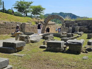 Katakolo: Olympia Tour and Archeological Museum - Ancient Olympia on foot: stadium, sanctuaries, and the Zeus story