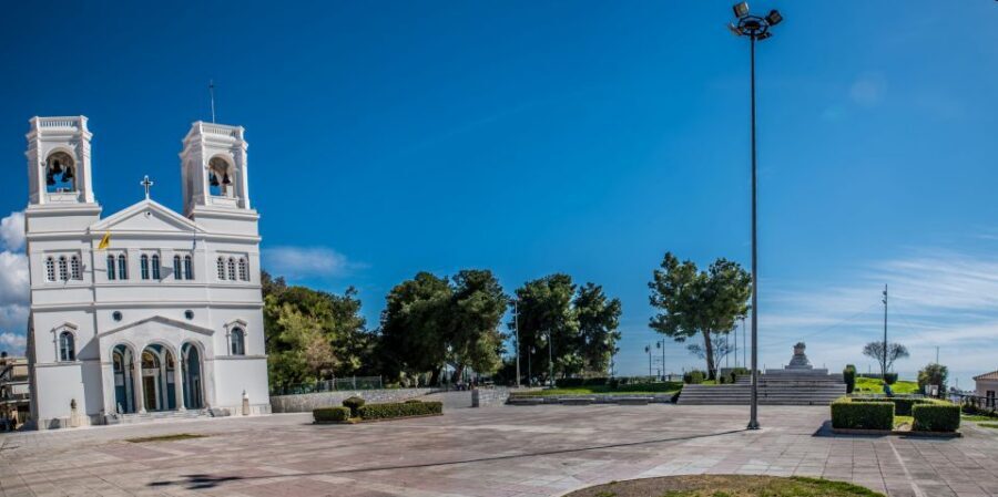 Katakolo: Pyrgos and Katakolo Hop-on Hop-off Bus Tour - Pyrgos by Bus: Manolopoulou Street and the Eparcheion Tower