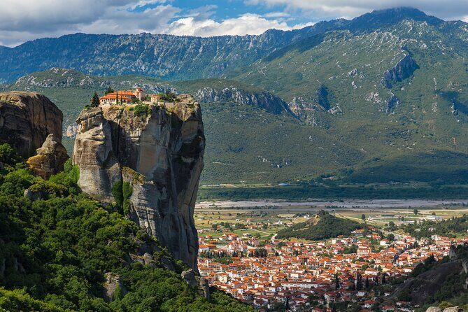 Meteora Day Trip with central Pick up & optional Lunch - Monastery entries and dress rules: the stuff that can slow you down
