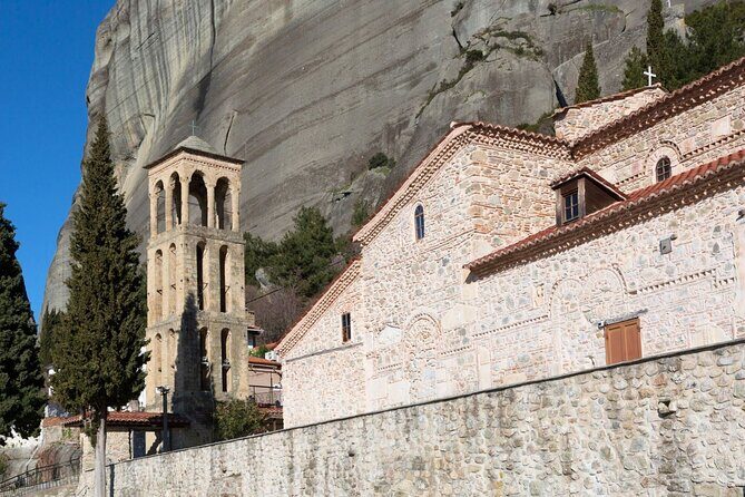 Meteora: Guided Sunset Tour with Monasteries and Caves Visit - Comfort details you’ll feel on a warm evening