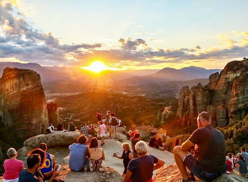 Meteora: Majestic Sunset Tour & Monasteries with Local Guide - Why Meteora at sunset feels different than daytime