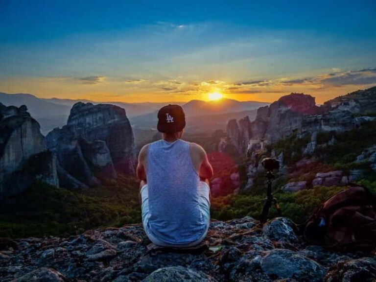 Meteora: Majestic Sunset Tour & Monasteries with Local Guide - Getting to the cliffs the easy way: pickup and minibus transport