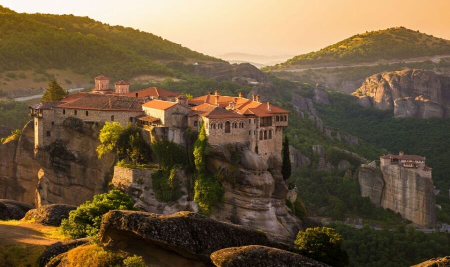Meteora: Monasteries Tour, Lunch, and Athens Transfer Option - Touring Meteora: seeing the whole picture, then going inside