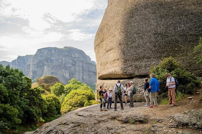 Meteora Small Group Hiking tour with Transfer and Monastery Visit - Varlaam, Catholicon, and Saint Nicholas of Anapafsas on the way