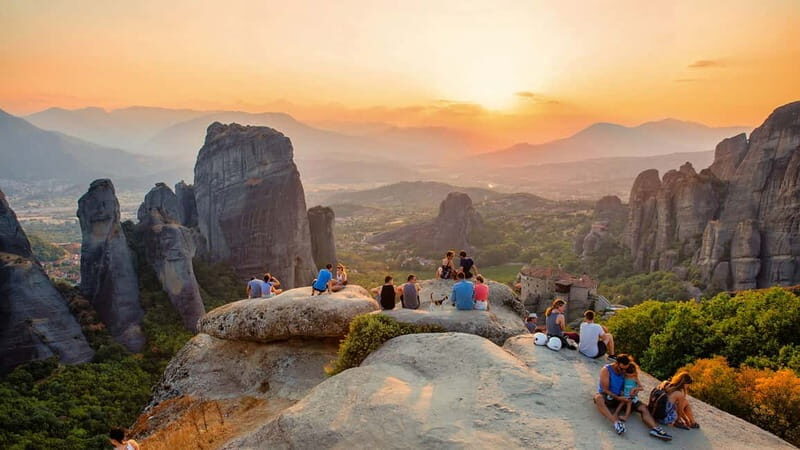 Meteora: Sunset Small Size Tour with Monastery & Caves visit - How the 4.5-Hour Sunset Timing Works