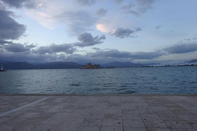 Mycenae and Nafplion Day Trip from Athens with Official guide - The coach ride: comfort, A/C, and small-group logistics