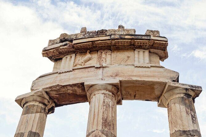 Premium Delphi Day Trip with an Expert Guide, Museum & Lunch - Arachova: Lunch, Shops, and That Mountain-Town Mood
