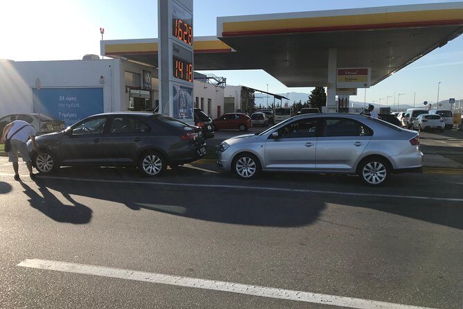 Private Transfer Athens Airport Pick-up (Shuttle Service) - Vehicle choices for groups up to 4 (and why it matters)