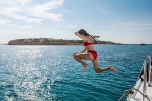 Sail the Athenian Coastline on a Catamaran with Meal & Wine - Stop 1: Nisís Idhroúsa for your first swim break
