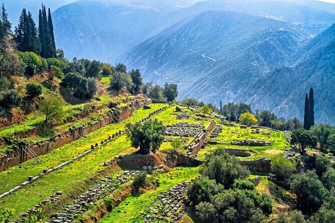 Thermopylae, Meteora and Delphi Private Full Day Tour - Who provides the guidance, and what you should do with it