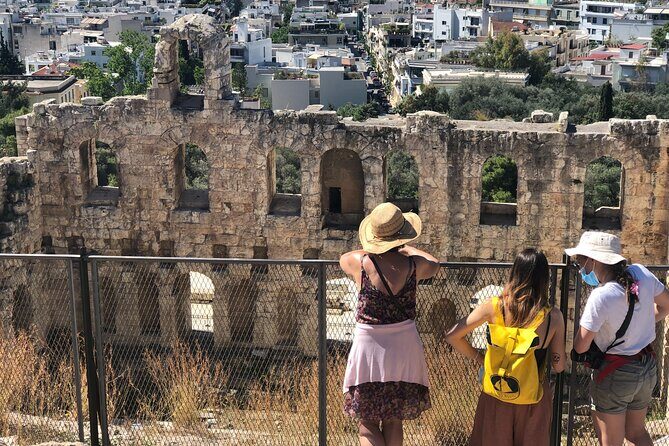 Visit of the Acropolis with an official guide in Spanish - How much the guide style matters (and how to spot a good one)