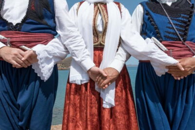 Traditional Greek Show in Plaka with Dinner - The Plaka Walk: Getting Your Bearings in Athens Old Town